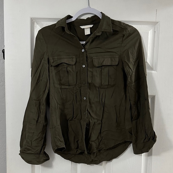 H&M Dark Olive Top - Picture 1 of 3